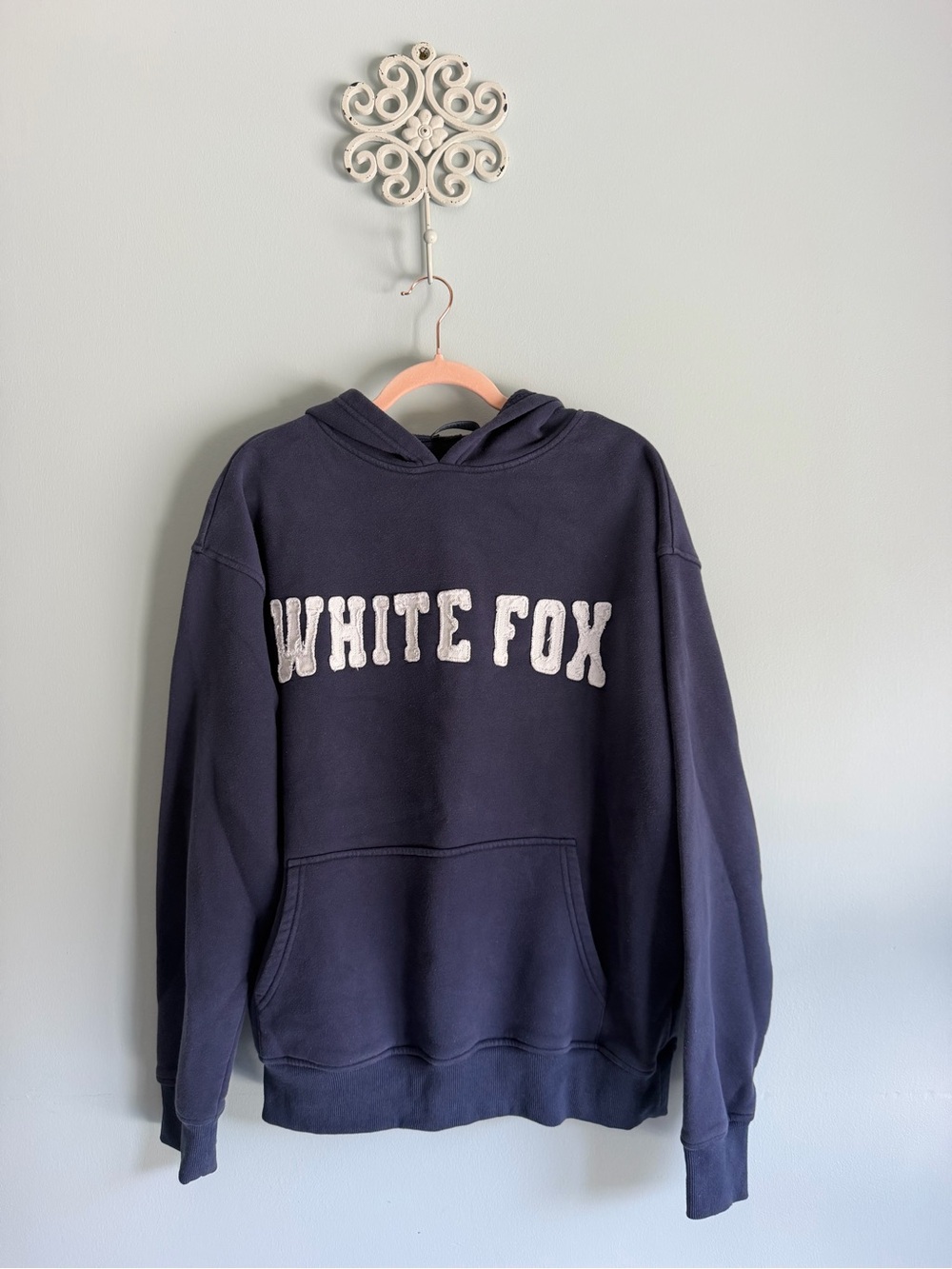 White Fox Navy Hooded Sweatshirt M/L Hoodie